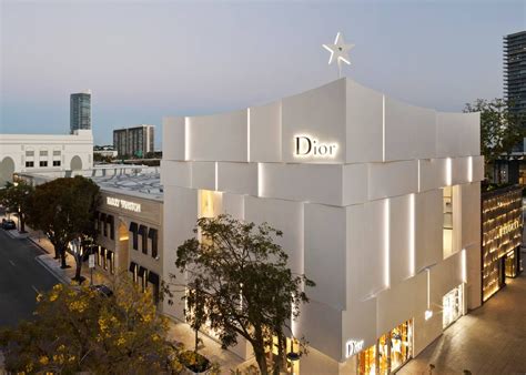 luxury stores in miami.